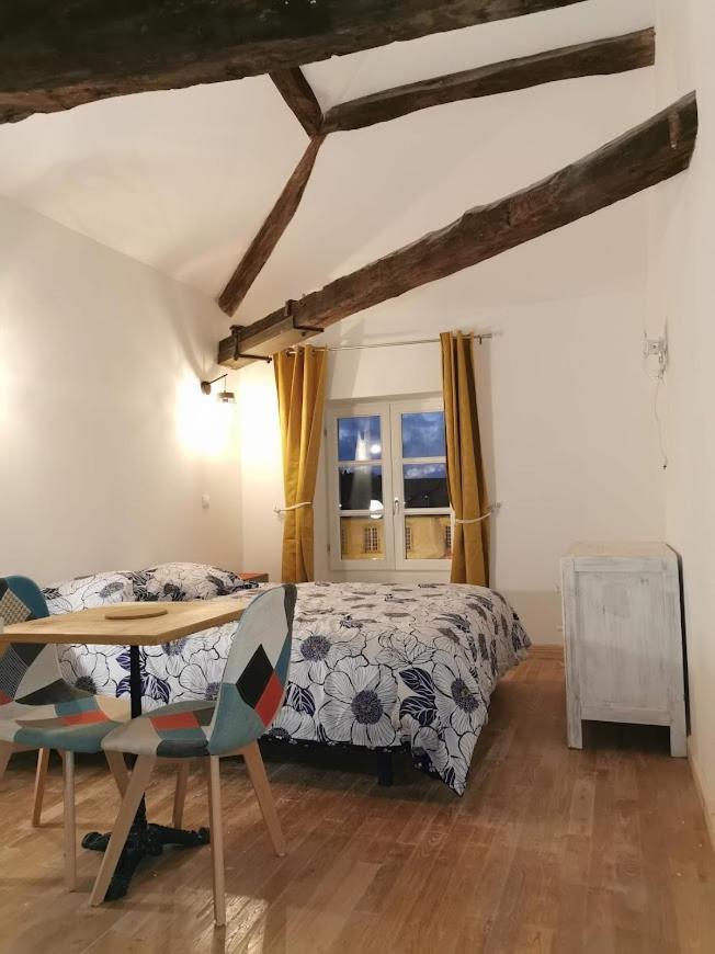 Centre Confolens Studios Renoves Экстерьер фото