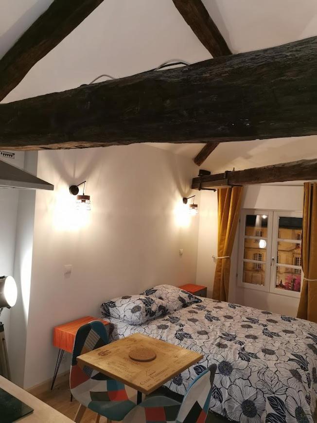 Centre Confolens Studios Renoves Экстерьер фото